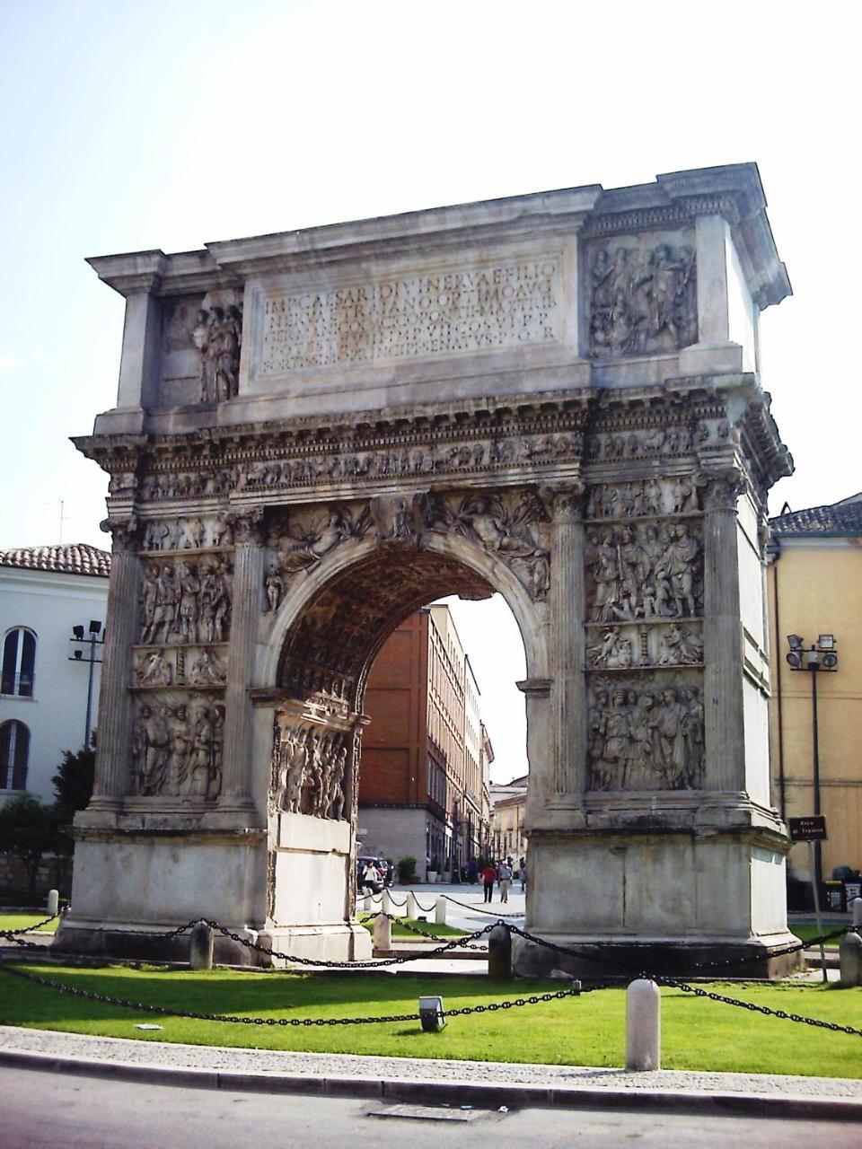 Hotel Antiche Terme Benevento Exterior photo